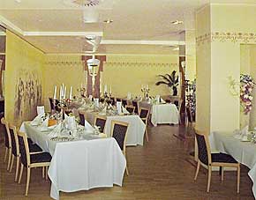 Festsaal im 4-Sterne-Hotel 445-lras