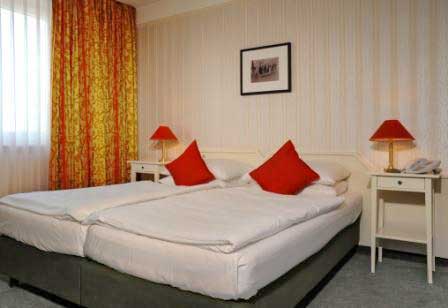 Suite Schlafzimmer 509-kbon Hotel in Kln-Marienburg am Rhein