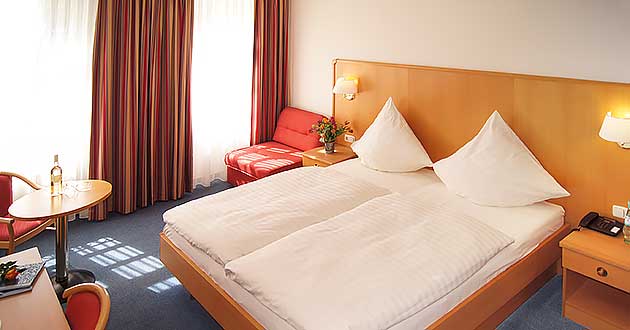 Urlaub im Hotel und Weinhaus in der Altstadt von Mainz am Rhein, Kurzurlaub im Rhein-Main-Gebiet zwischen Wiesbaden, Bingen, Rdesheim und Frankfurt am Main