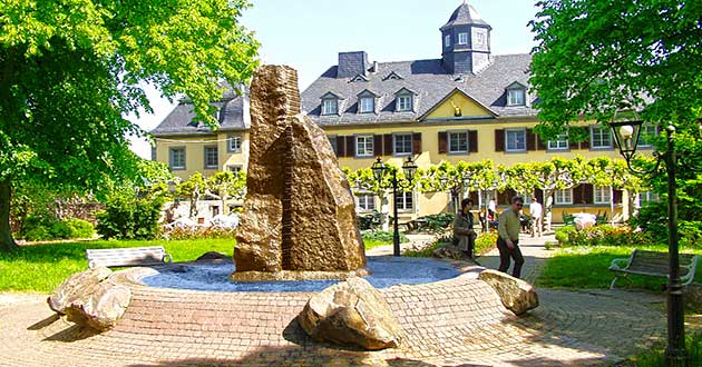 Urlaub im Schlosshotel bei Rdesheim im Rheingau, Kurzurlaub am Mittelrhein zwischen Wiesbaden, Eltville, Oestrich-Winkel, Geisenheim, Lorch, Kaub und Loreley 