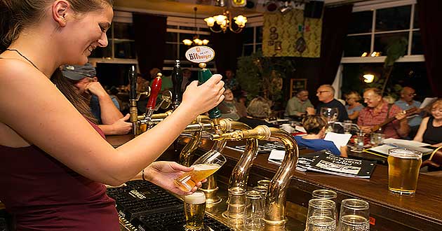 Urlaub in Rdesheim am Rhein, Kurzurlaub im Rheingau zwischen Wiesbaden und Loreley 