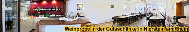 Rheinhessen-Weinprobe in der Gutsschnke vom Weingut in Nierstein am Rhein